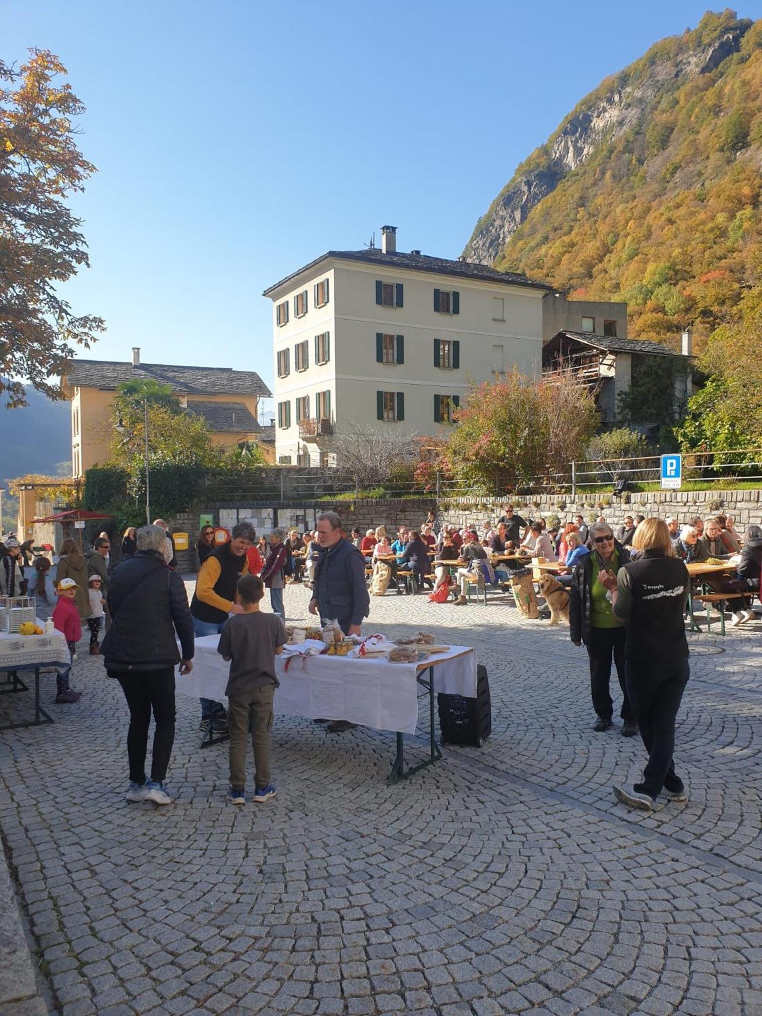 Casa Pool Tra St Moritz E Il Lago Di Como Castasegna ภายนอก รูปภาพ